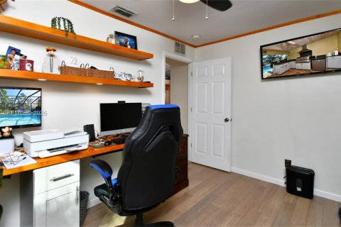 Casa en venta en Lehigh Acres, Florida, 4 dormitorios, 206.06 m2 № 1999484 - foto 18