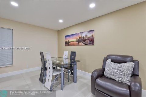 Copropriété à louer à Coral Springs, Floride: 3 chambres, 118.45 m2 № 1972315 - photo 8