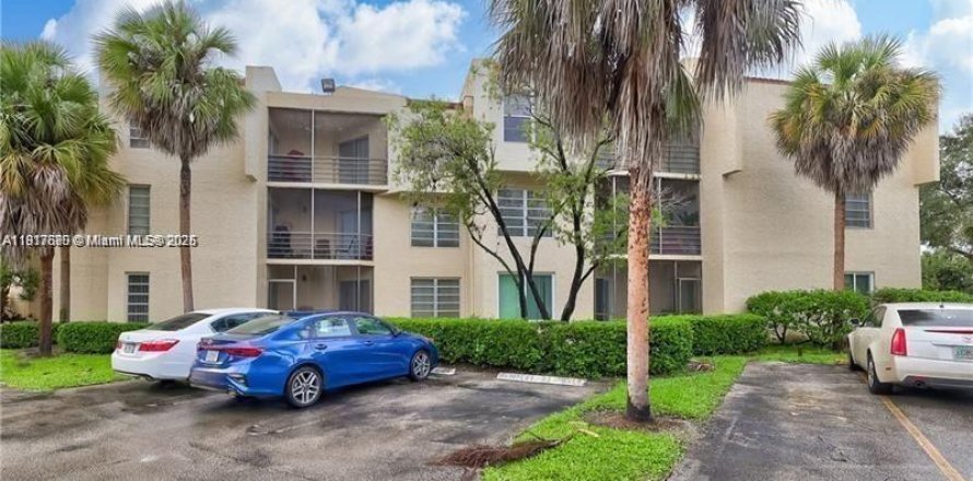 Condo à Coral Springs, Floride, 3 chambres  № 1972315