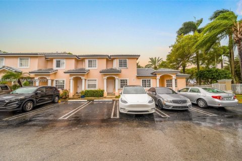 Adosado en venta en Miami, Florida, 2 dormitorios, 88.26 m2 № 2000896 - foto 4