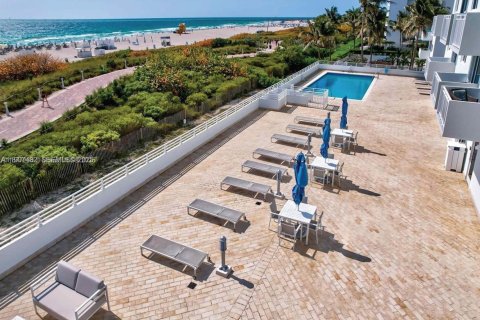 Condominio en alquiler en Miami Beach, Florida, 1 dormitorio, 61.22 m2 № 1984507 - foto 16