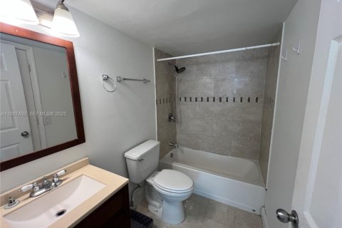 Condominio en alquiler en Miami Beach, Florida, 1 dormitorio, 61.22 m2 № 1984507 - foto 13