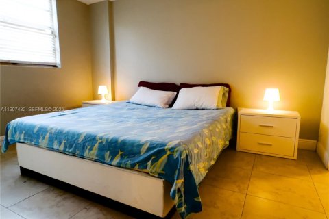 Condominio en alquiler en Miami Beach, Florida, 1 dormitorio, 61.22 m2 № 1984507 - foto 6