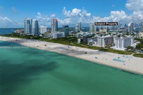 Condominio en alquiler en Miami Beach, Florida, 1 dormitorio, 61.22 m2 № 1984507 - foto 3