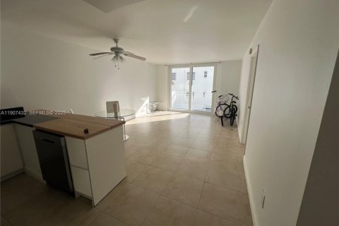 Condominio en alquiler en Miami Beach, Florida, 1 dormitorio, 61.22 m2 № 1984507 - foto 14