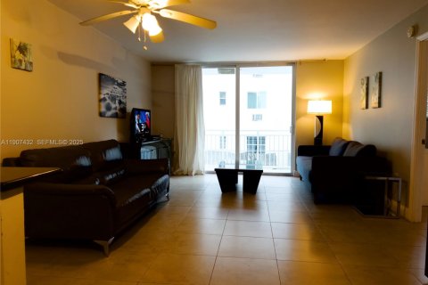 Condominio en alquiler en Miami Beach, Florida, 1 dormitorio, 61.22 m2 № 1984507 - foto 7