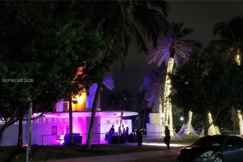 Condo in Miami Beach, Florida  № 2031736 - photo 21