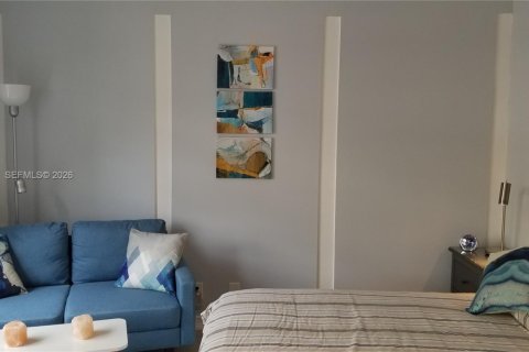 Condo in Miami Beach, Florida  № 2031736 - photo 16