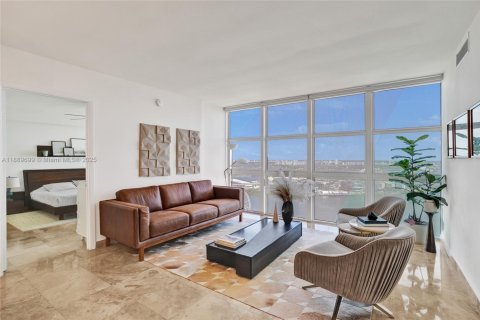 Copropriété à louer à Miami, Floride: 2 chambres, 126.07 m2 № 1939171 - photo 4