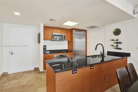 Copropriété à louer à Miami, Floride: 2 chambres, 126.07 m2 № 1939171 - photo 8
