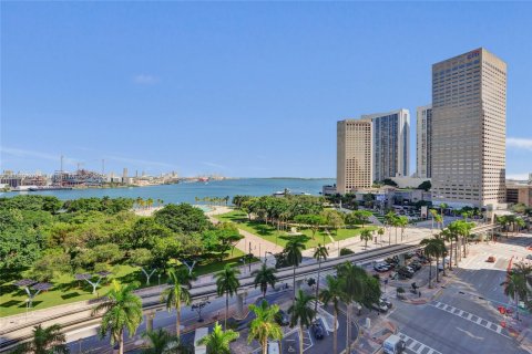 Copropriété à louer à Miami, Floride: 2 chambres, 126.07 m2 № 1939171 - photo 26