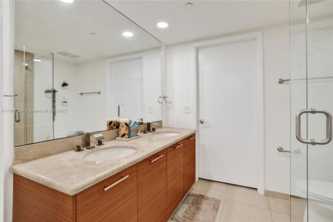 Copropriété à louer à Miami, Floride: 2 chambres, 126.07 m2 № 1939171 - photo 16