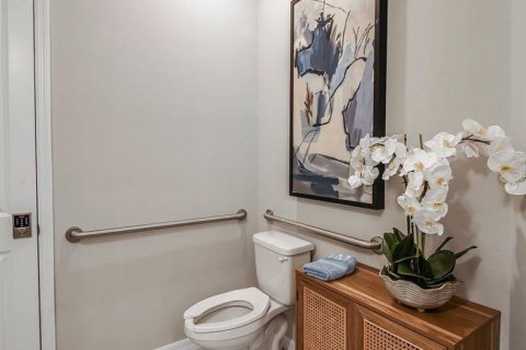 Купить виллу или дом в Аполло-Бич, Флорида 8 комнат, 222.41м2, № 1841510 - фото 19
