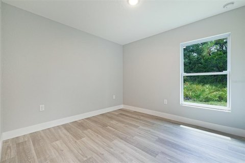 House in Port Charlotte, Florida 3 bedrooms, 103.68 sq.m. № 1822910 - photo 11