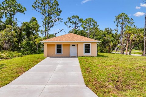 House in Port Charlotte, Florida 3 bedrooms, 103.68 sq.m. № 1822910 - photo 28