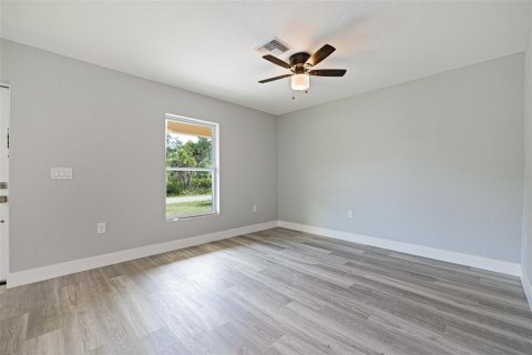 House in Port Charlotte, Florida 3 bedrooms, 103.68 sq.m. № 1822910 - photo 21