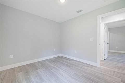 House in Port Charlotte, Florida 3 bedrooms, 103.68 sq.m. № 1822910 - photo 19