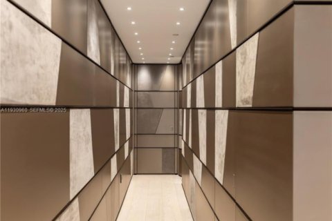 Condominio en venta en Bal Harbour, Florida, 3 dormitorios, 288.93 m2 № 2034414 - foto 16