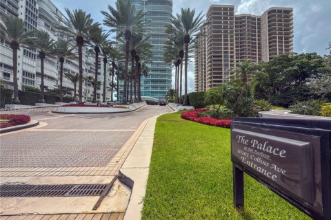 Condominio en venta en Bal Harbour, Florida, 3 dormitorios, 288.93 m2 № 2034414 - foto 2