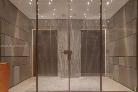 Condominio en venta en Bal Harbour, Florida, 3 dormitorios, 288.93 m2 № 2034414 - foto 10