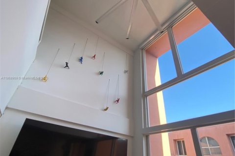 Copropriété à vendre à Miami, Floride: 1 chambre, 64.2 m2 № 1979469 - photo 2