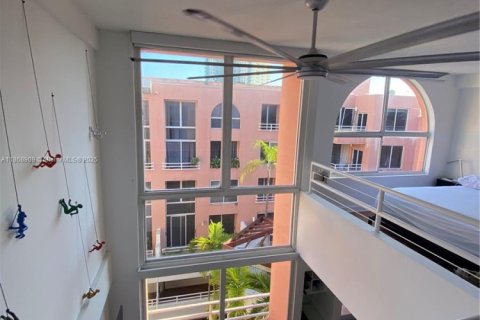 Copropriété à vendre à Miami, Floride: 1 chambre, 64.2 m2 № 1979469 - photo 3