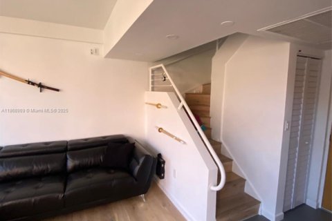 Copropriété à vendre à Miami, Floride: 1 chambre, 64.2 m2 № 1979469 - photo 4