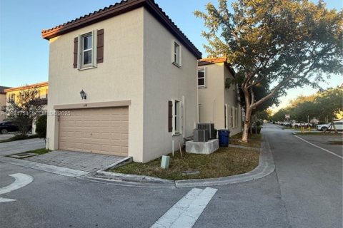 Townhouse in Miami, Florida 4 bedrooms, 214.79 sq.m. № 1994282 - photo 30