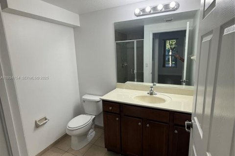 Townhouse in Miami, Florida 4 bedrooms, 214.79 sq.m. № 1994282 - photo 9