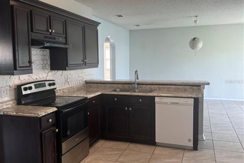 Casa en alquiler en Kissimmee, Florida, 4 dormitorios, 196.3 m2 № 1778561 - foto 5