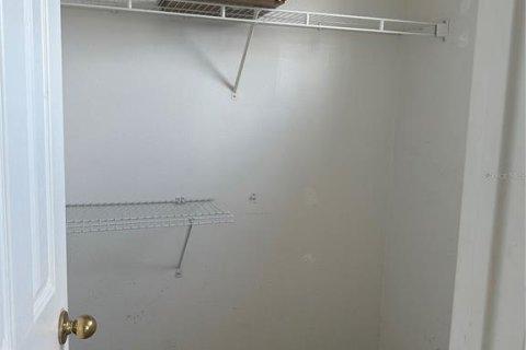 Casa en alquiler en Kissimmee, Florida, 4 dormitorios, 196.3 m2 № 1778561 - foto 24