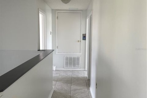 Casa en alquiler en Kissimmee, Florida, 4 dormitorios, 196.3 m2 № 1778561 - foto 21