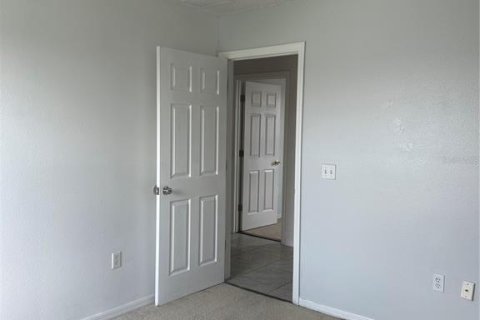 Casa en alquiler en Kissimmee, Florida, 4 dormitorios, 196.3 m2 № 1778561 - foto 27