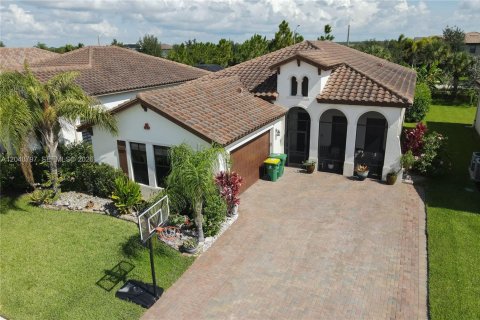 Casa en venta en Ave Maria, Florida, 4 dormitorios № 2088202 - foto 2