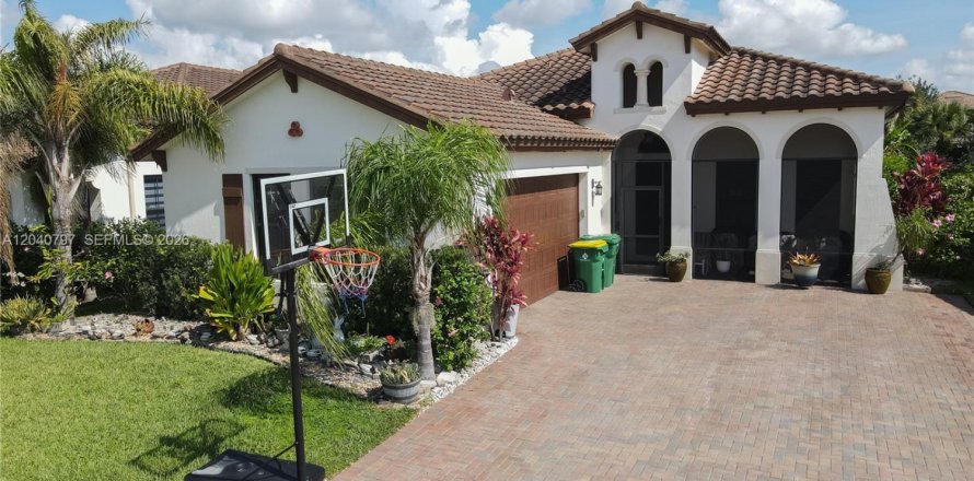 Casa en Ave Maria, Florida 4 dormitorios № 2088202