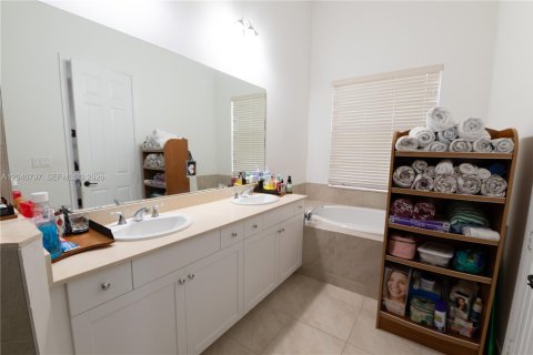 Casa en venta en Ave Maria, Florida, 4 dormitorios № 2088202 - foto 12