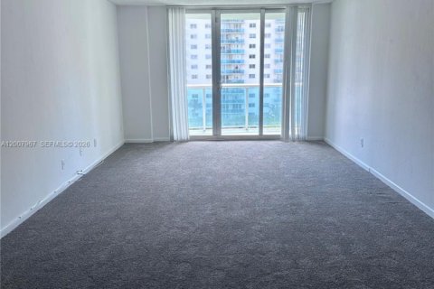 Copropriété à vendre à Sunny Isles Beach, Floride: 1 chambre, 93.37 m2 № 2071825 - photo 5