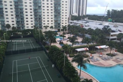 Copropriété à vendre à Sunny Isles Beach, Floride: 1 chambre, 93.37 m2 № 2071825 - photo 12