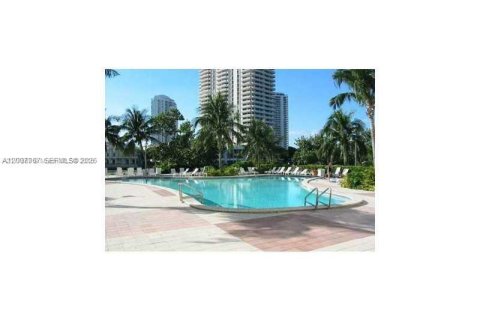 Copropriété à vendre à Sunny Isles Beach, Floride: 1 chambre, 93.37 m2 № 2071825 - photo 15