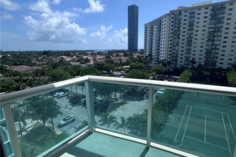 Copropriété à vendre à Sunny Isles Beach, Floride: 1 chambre, 93.37 m2 № 2071825 - photo 11