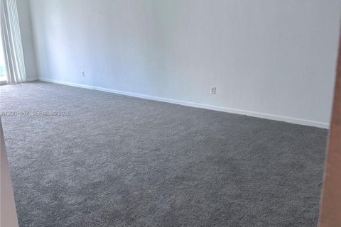 Copropriété à vendre à Sunny Isles Beach, Floride: 1 chambre, 93.37 m2 № 2071825 - photo 4