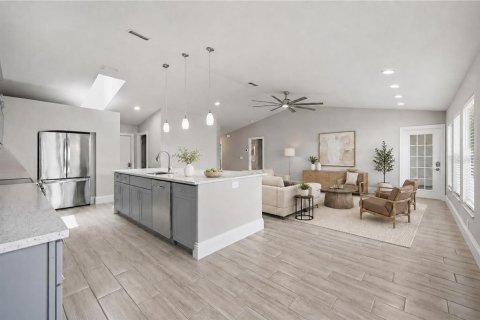 Villa ou maison à vendre à Sarasota, Floride: 2 chambres, 140.75 m2 № 2312777 - photo 7