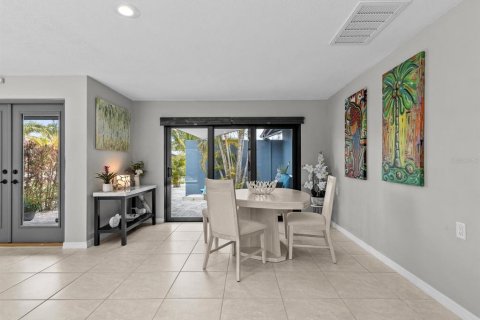 House in Belleair Beach, Florida 2 bedrooms, 126.35 sq.m. № 1721716 - photo 16