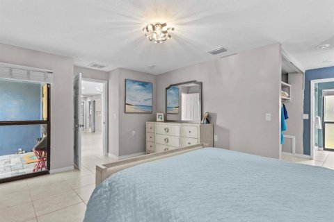 House in Belleair Beach, Florida 2 bedrooms, 126.35 sq.m. № 1721716 - photo 28