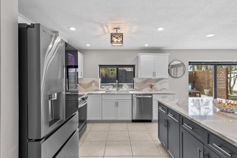 House in Belleair Beach, Florida 2 bedrooms, 126.35 sq.m. № 1721716 - photo 20