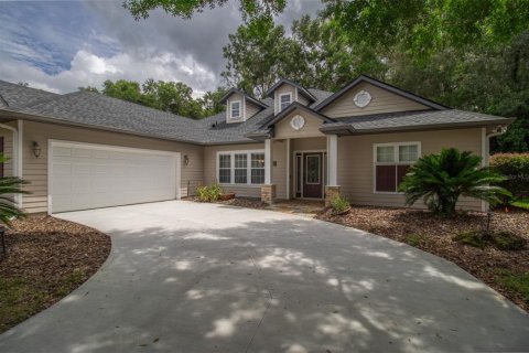 Villa ou maison à louer à Gainesville, Floride: 4 chambres, 244.7 m2 № 2167889 - photo 2