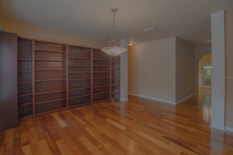 Villa ou maison à louer à Gainesville, Floride: 4 chambres, 244.7 m2 № 2167889 - photo 5