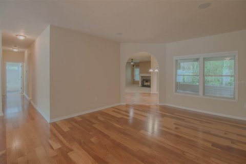 Villa ou maison à louer à Gainesville, Floride: 4 chambres, 244.7 m2 № 2167889 - photo 4