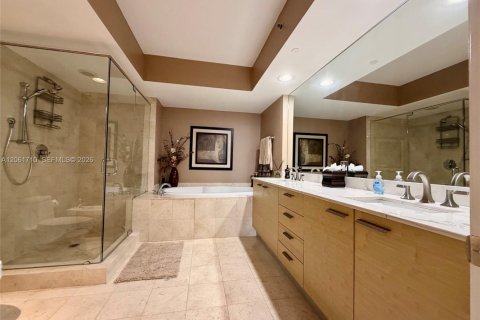 Condominio en alquiler en Hallandale Beach, Florida, 2 dormitorios, 135.45 m2 № 2339879 - foto 21