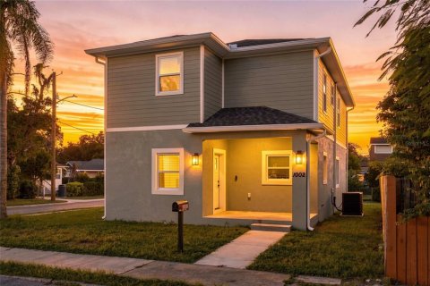 Casa en Tampa, Florida 3 dormitorios, 152.92 m2 № 2380306